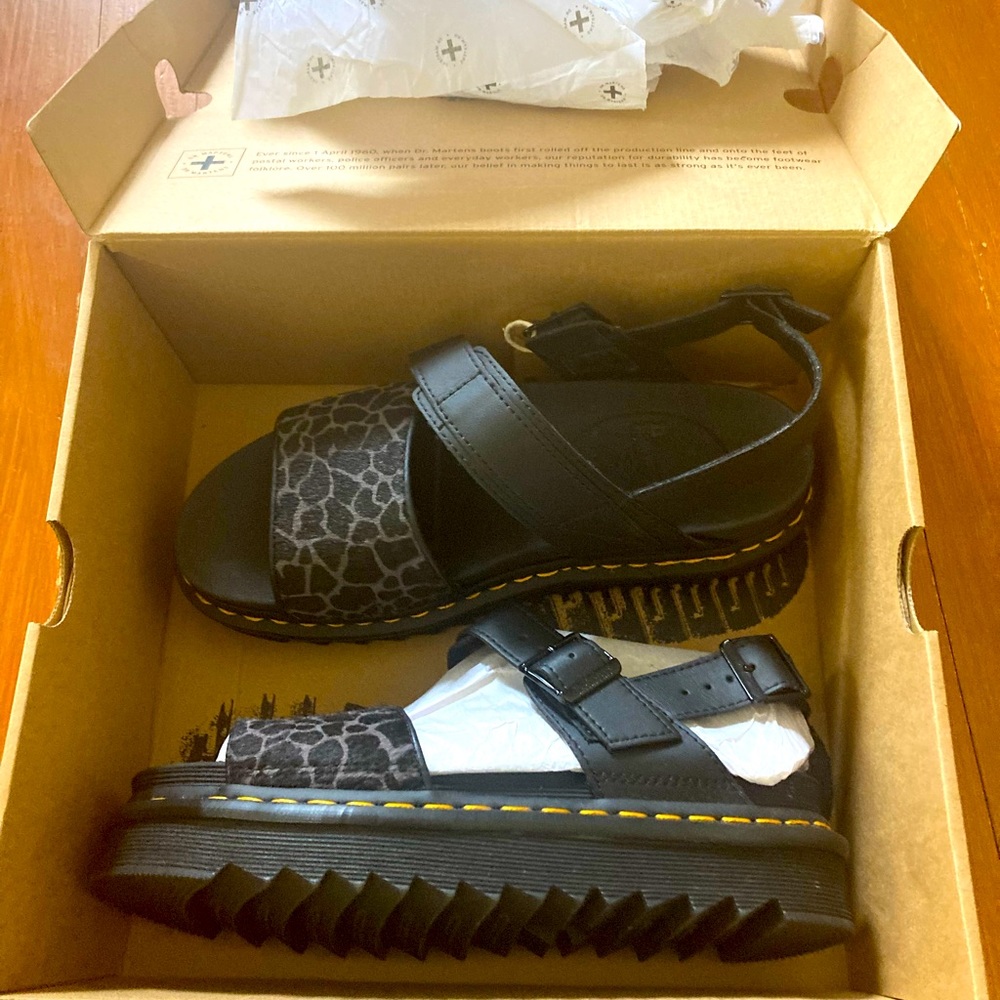 NIB giraffe print Dr. Martens sandals.